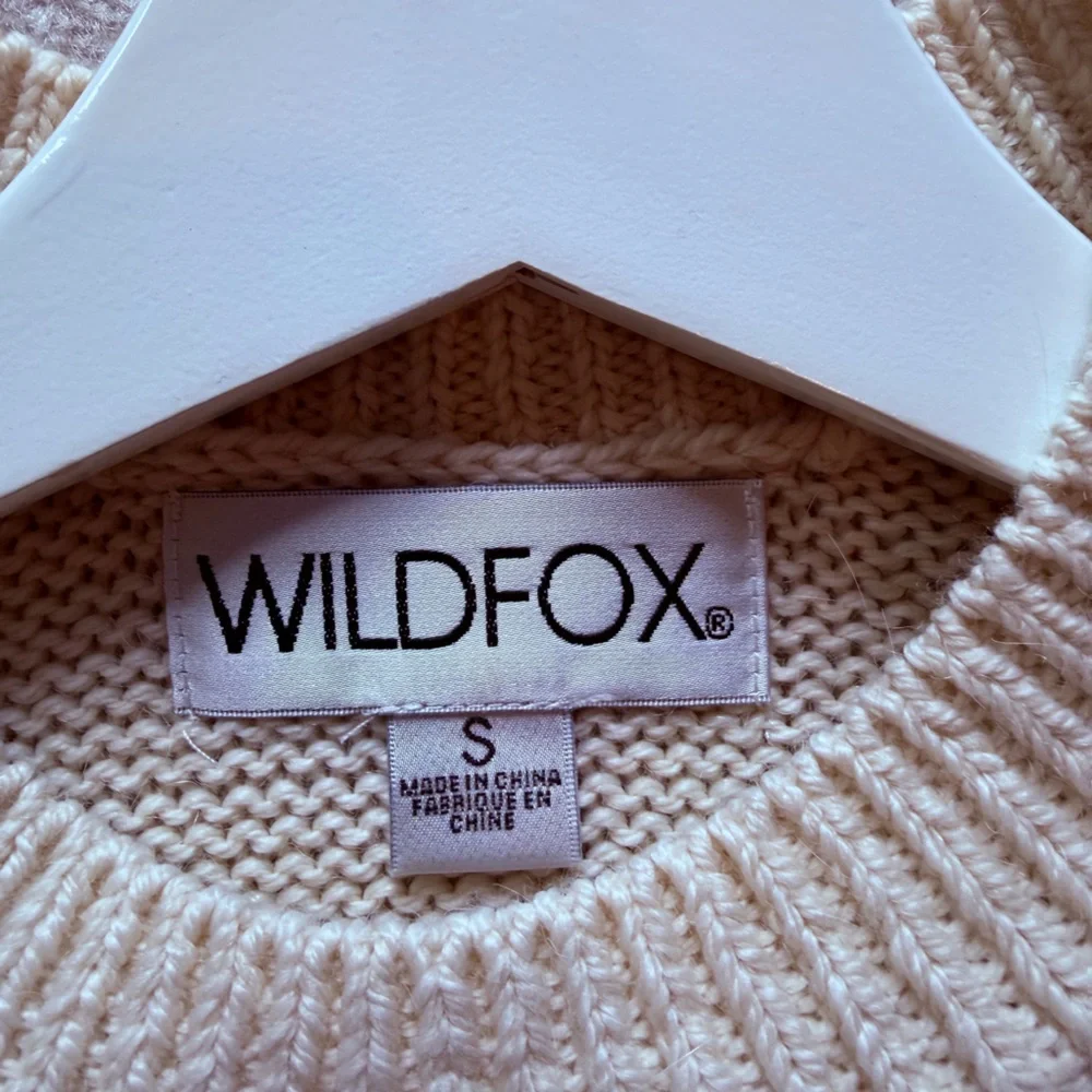 Wildfox Distressed Let’s Stay Home Sweater size S - Picture 6 of 7